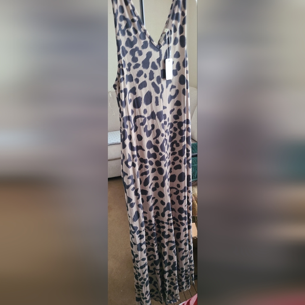 NWT Leopard Print, Pocketed, Wide Leg, Flowy Jumpsuit